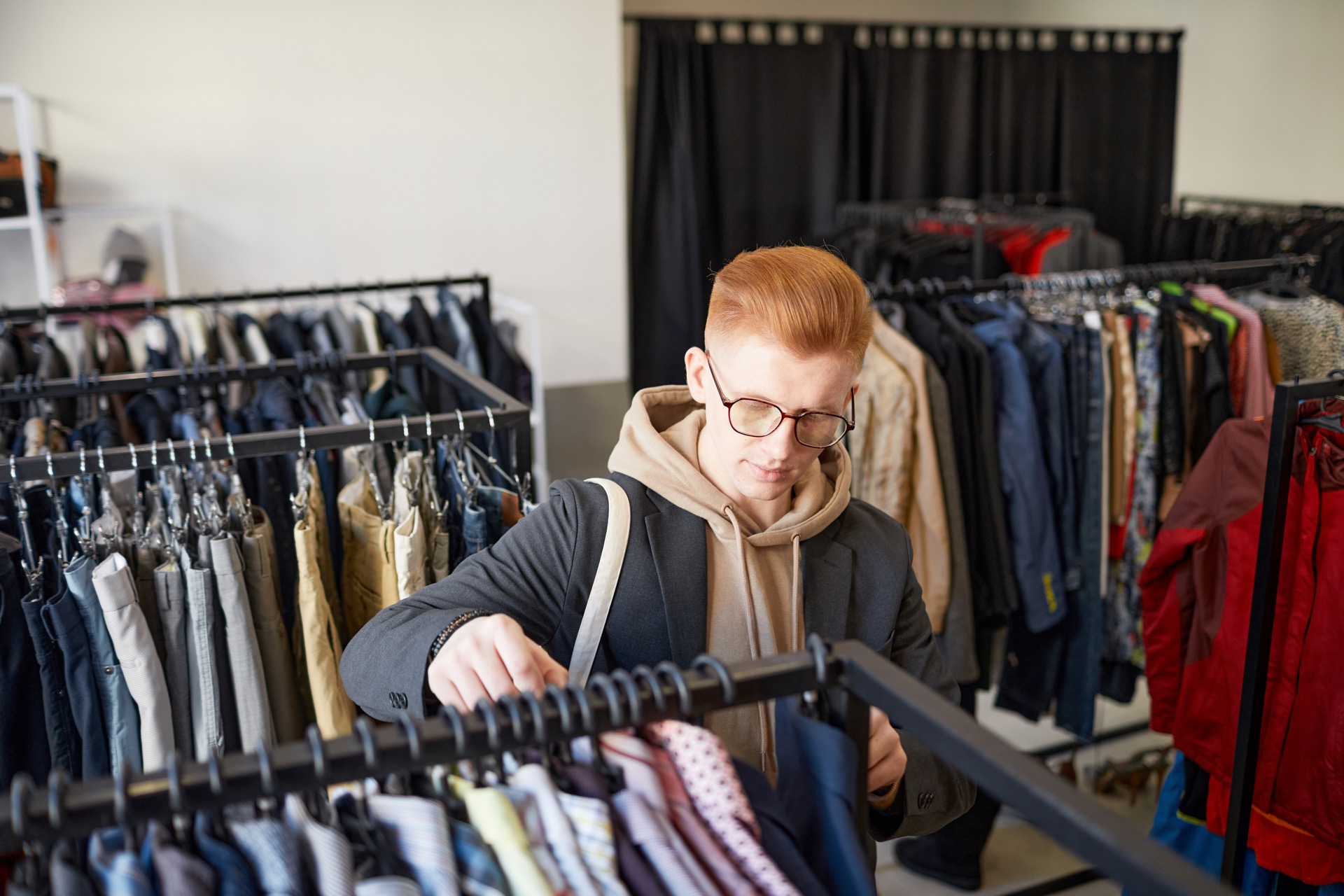 Le SmicVal Market, un magasin gratuit pour favoriser l'économie circulaire. © Seventyfour, Adobe stock